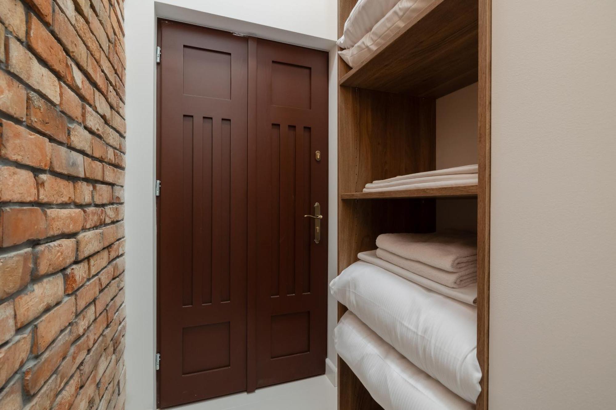 Dietla One Bedroom Apartments With Air Conditioning & Balcony By Noclegi Renters Cracovia Exterior foto